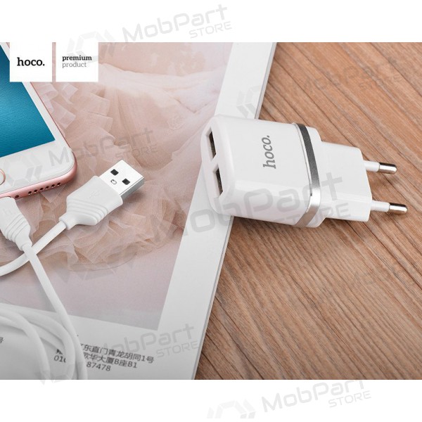Cargador HOCO C12 Smart Dual USB + Lightning cable (5V 2.4A) (blanco)